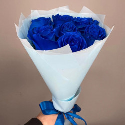 7 синих роз в фетре